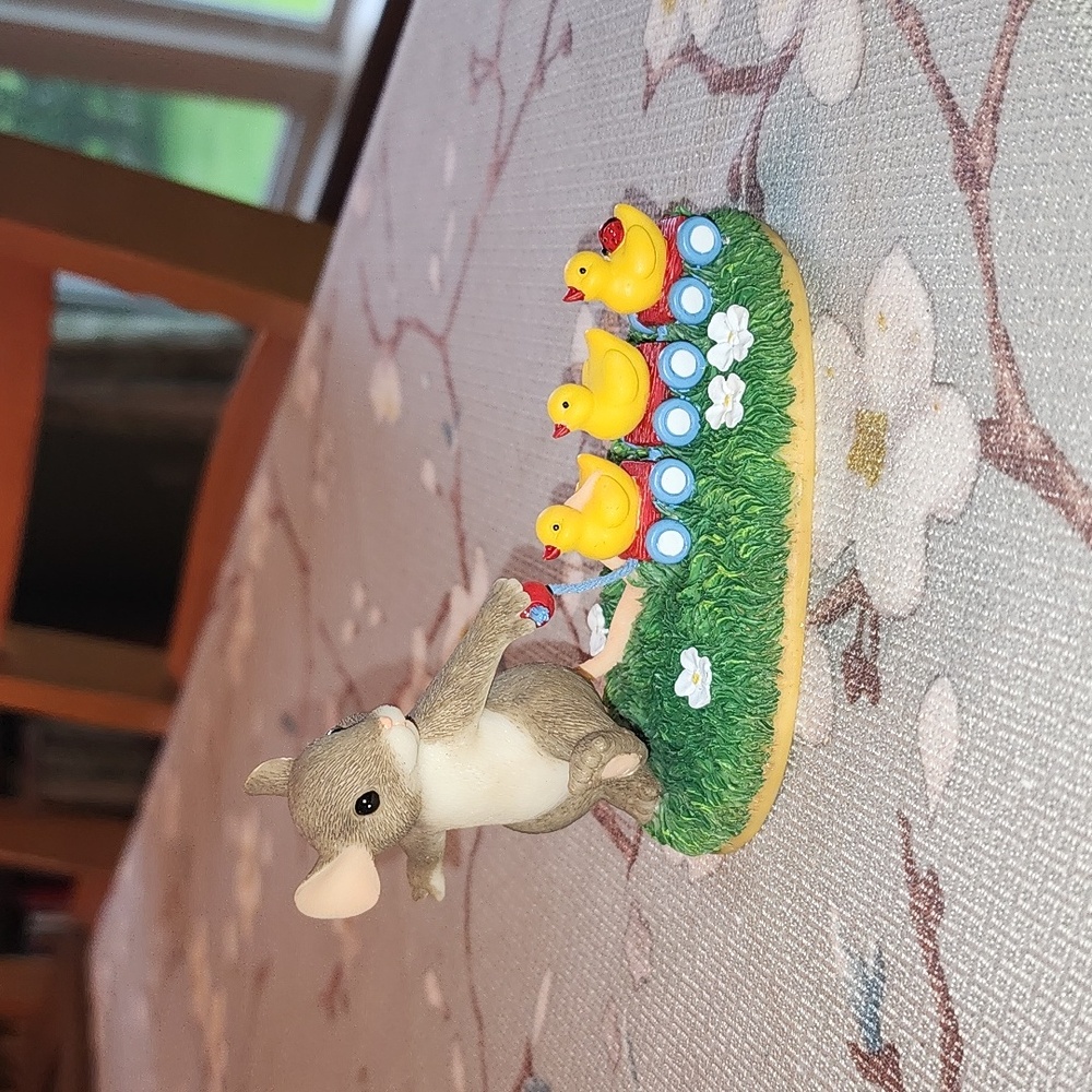 Charming tails " Keep all Your Ducks in a Row " figurine
